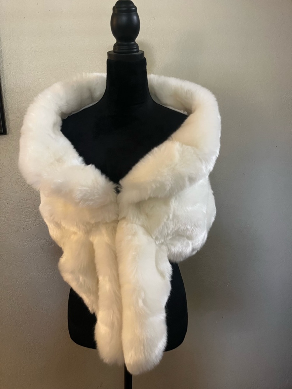 White Faux Fur Shawl-Collar Capelet